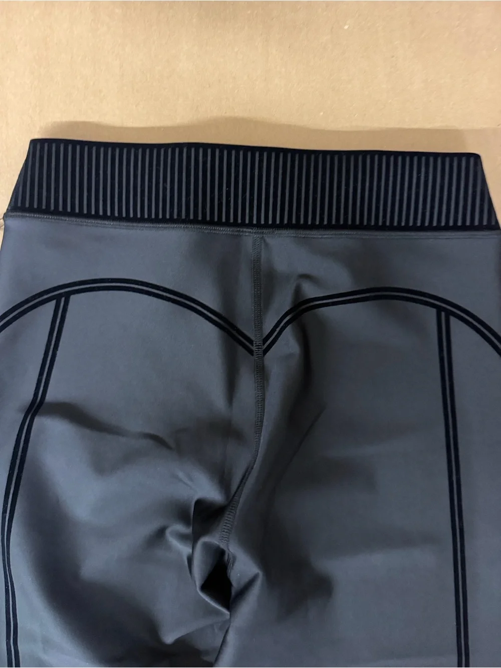 Alo Yoga Airlift High-Waist Line Up Capri
